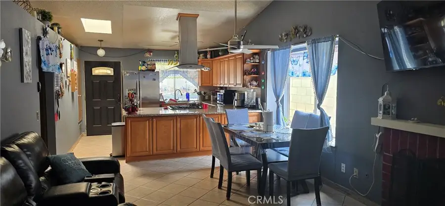 1961 Overland, Colton, CA 92324 - #2