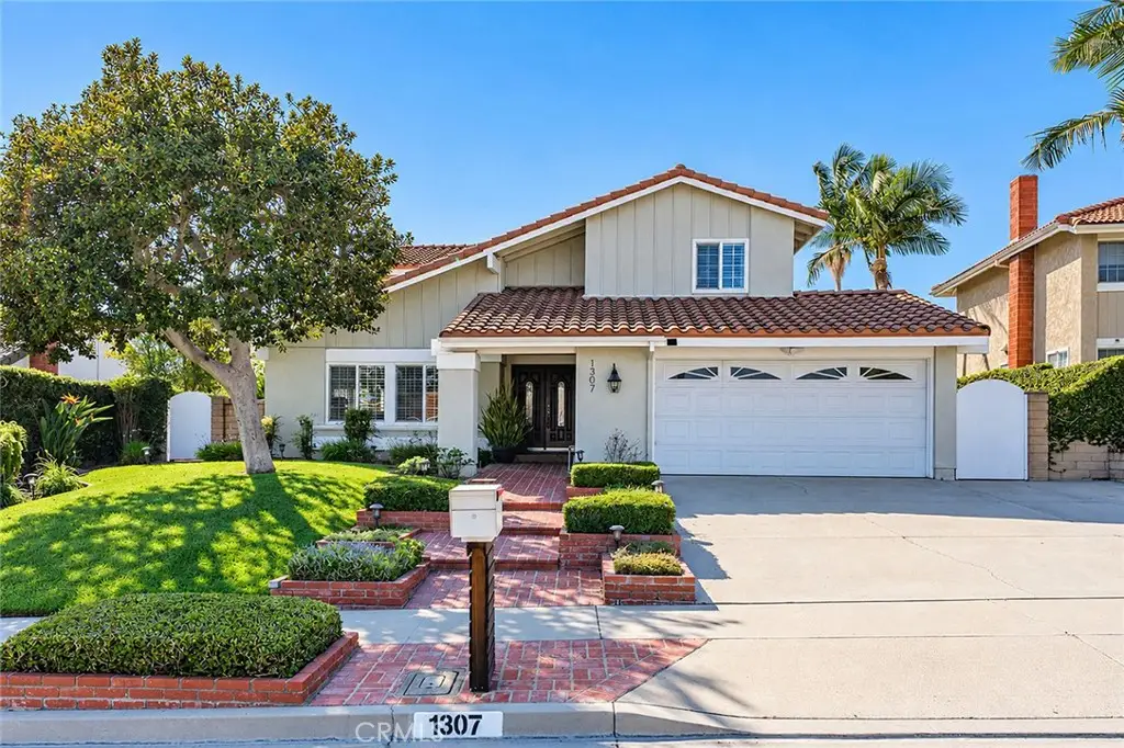 1307 Eltham, Fullerton, CA 92833 - #1