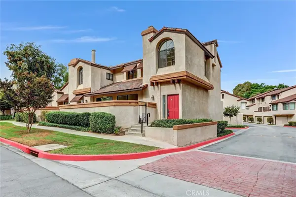 22 Mesquite, Pomona, CA 91766