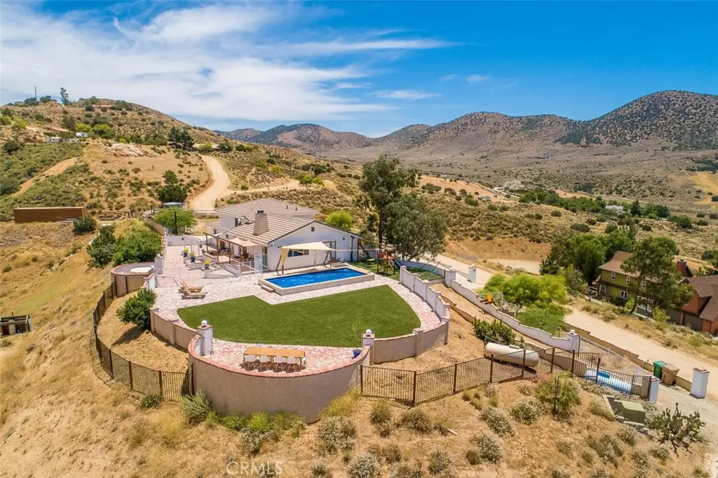 9175 Yucca Hills Road, Agua Dulce, CA 91390 - #1