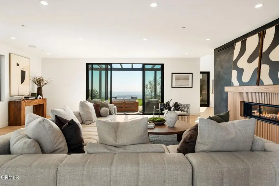 708 Skyview Terrace, San Buenaventura Ventura, CA 93003 - Image #3