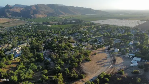 2760 Yucca Drive, Camarillo, CA 93012