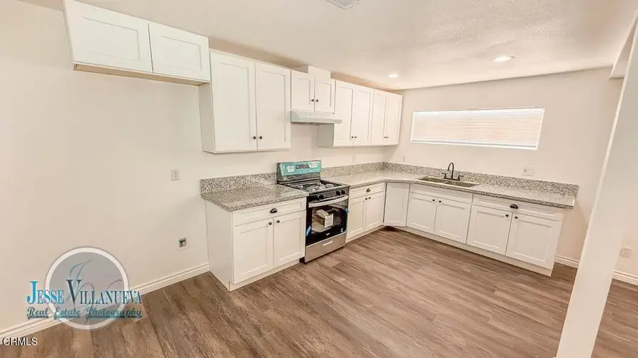 1012 Yosemite Drive, Bakersfield, CA 93308 - #2