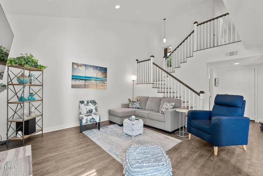 925 Sandberg Lane, San Buenaventura Ventura, CA 93003 - Image #2