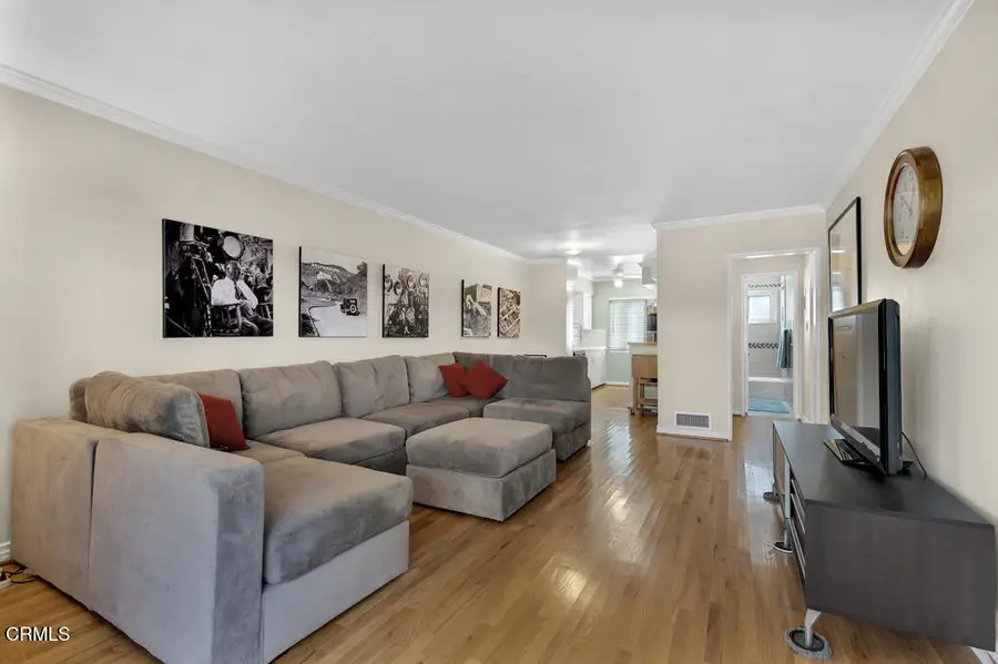 1542 Riverside Drive #C, Glendale, CA 91201 - #3