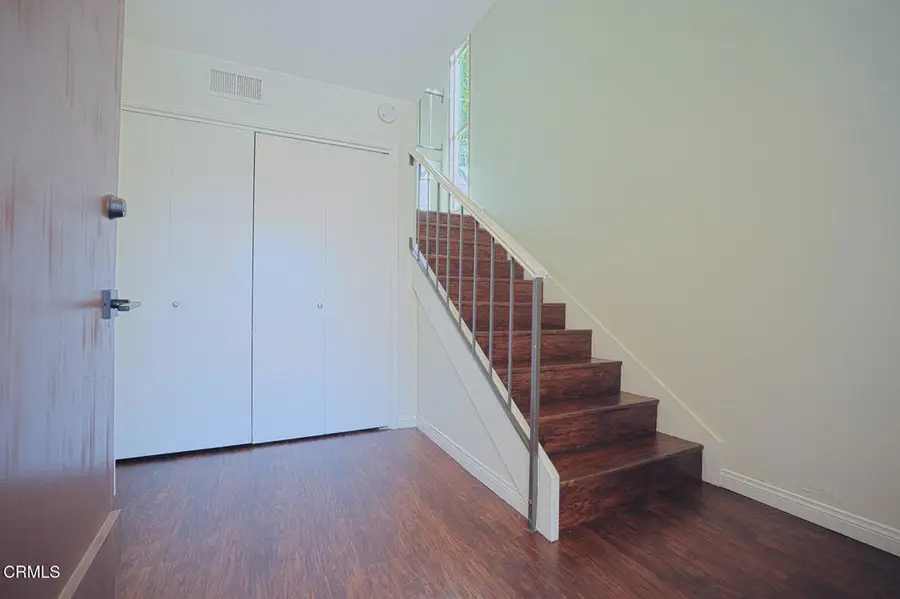 942 Woodlawn Drive, Thousand Oaks, CA 91360 - Image #2