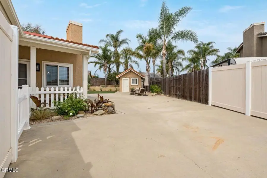 215 Apple Avenue, San Buenaventura Ventura, CA 93004 - #3
