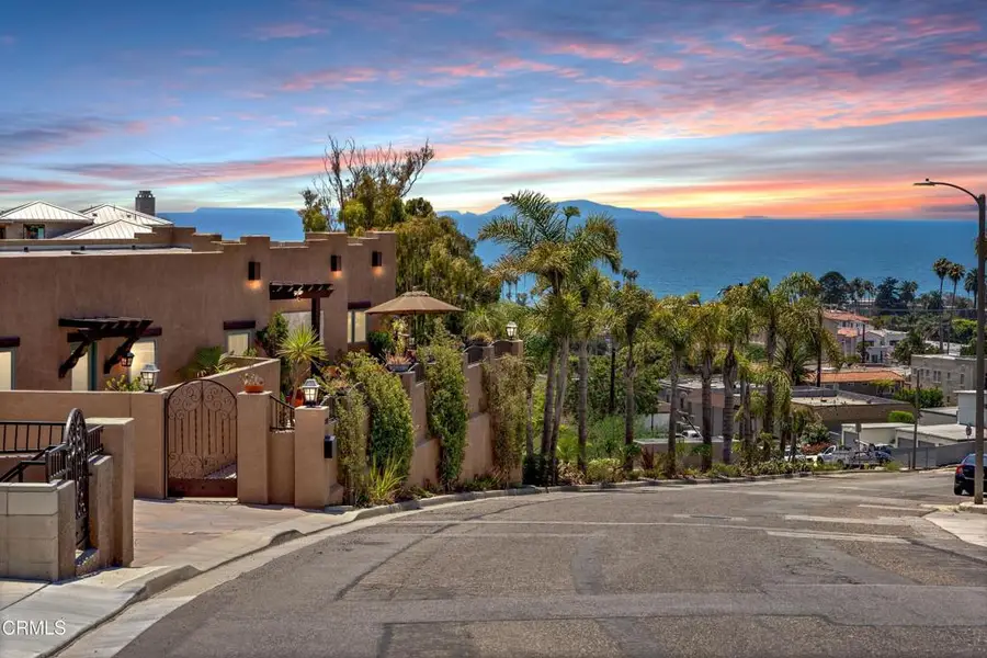 300 N Kalorama Street, San Buenaventura Ventura, CA 93001 - #3