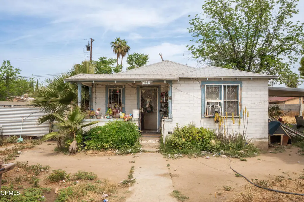 628 E 3rd Street, Bakersfield, CA 93307 - #1