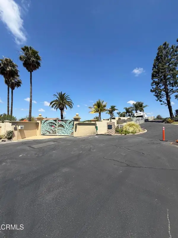 833 W Highland Drive, Camarillo, CA 93010