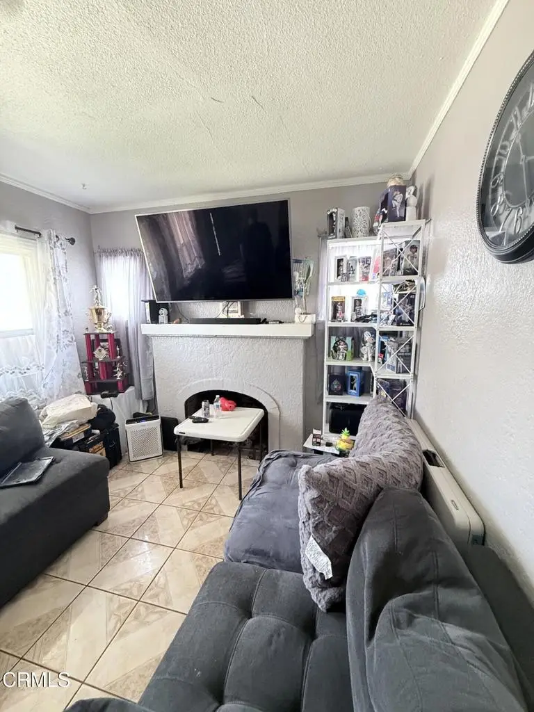 124 W Prospect Street, San Buenaventura Ventura, CA 93001 - #3