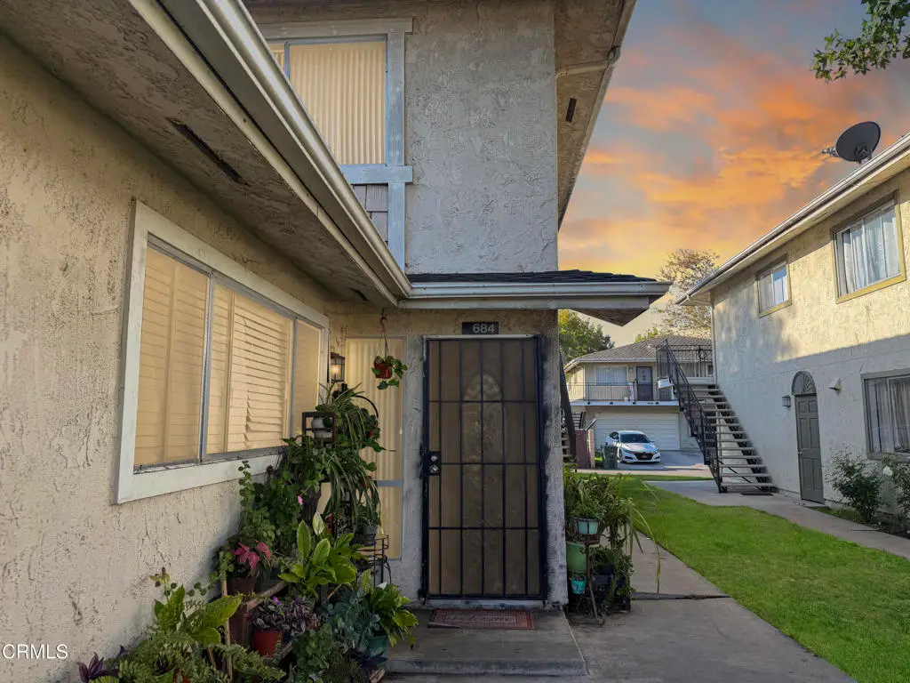 684 W Hemlock Street, Port Hueneme, CA 93041 - #1