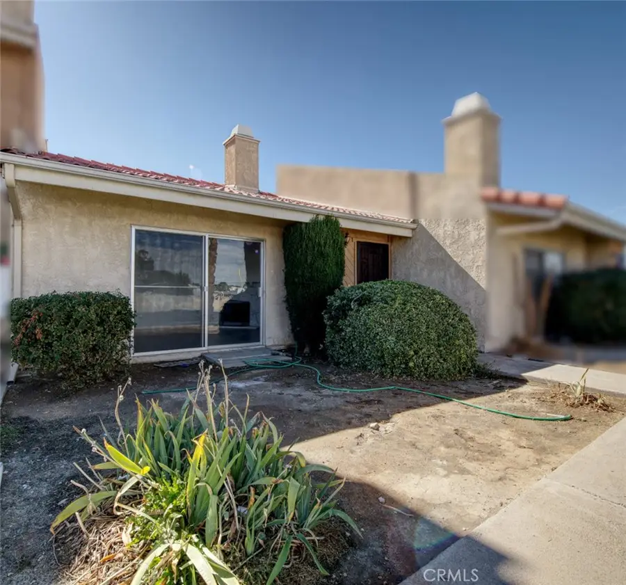 16465 Green Tree, Victorville, CA 92395 - #2