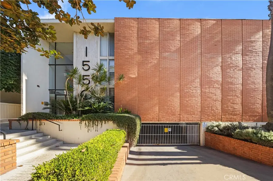 1550 N Laurel Avenue N #203, Los Angeles, CA 90046 - #3