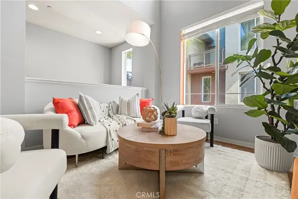 543 Rockefeller, Irvine, CA 92612