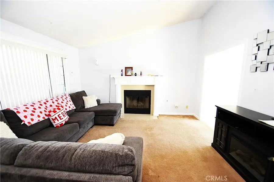 1814 E Avenue R2, Palmdale, CA 93550 - Image #2