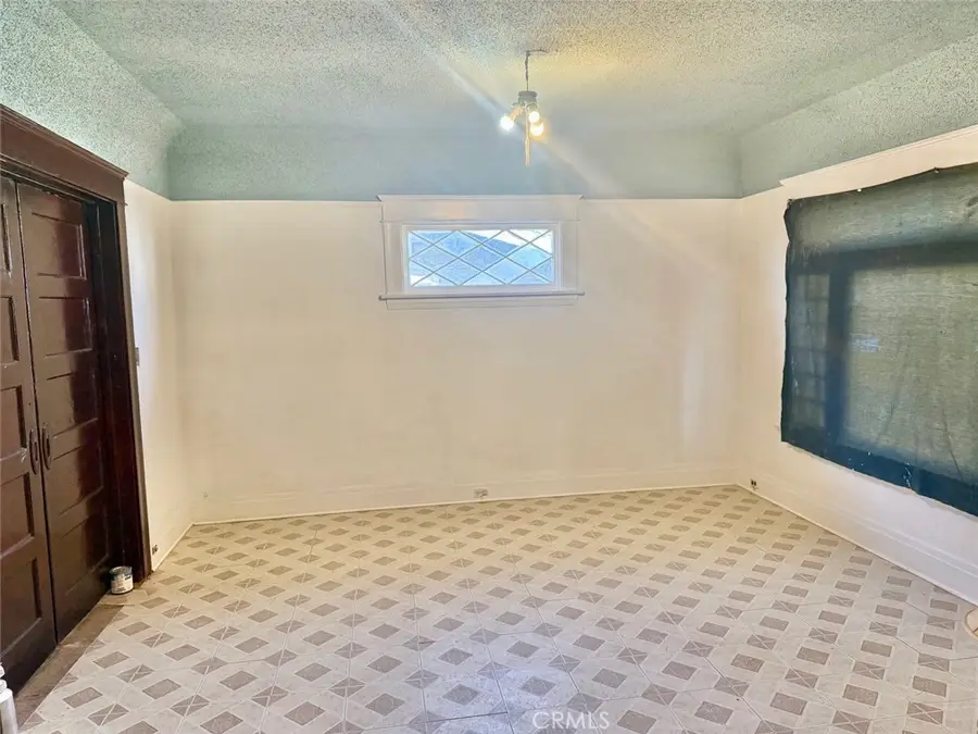 860 W 54th, Los Angeles, CA 90037 - #3