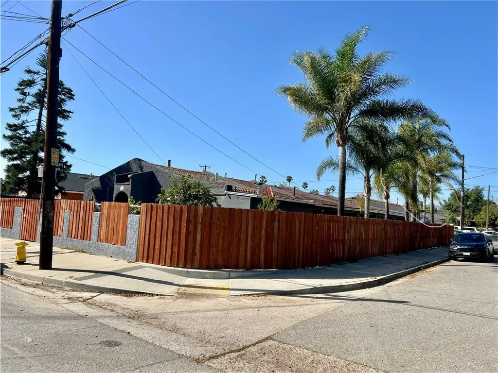11393 Azahar, San Buenaventura Ventura, CA 93004 - #1