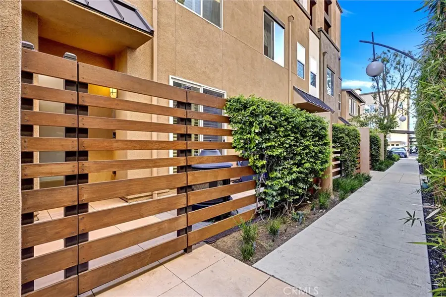 1568 W Artesia Square #E, Gardena, CA 90248 - #2