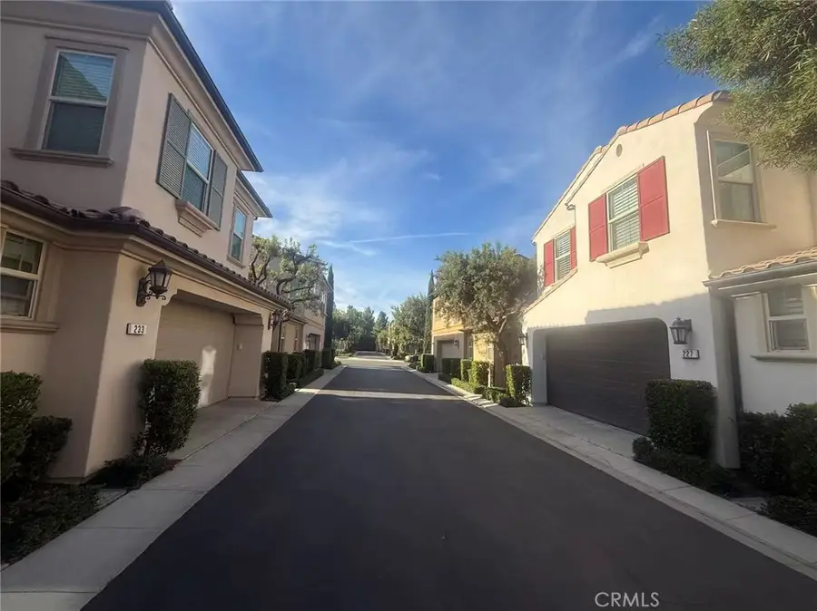 231 Bright Poppy, Irvine, CA 92618 - #2