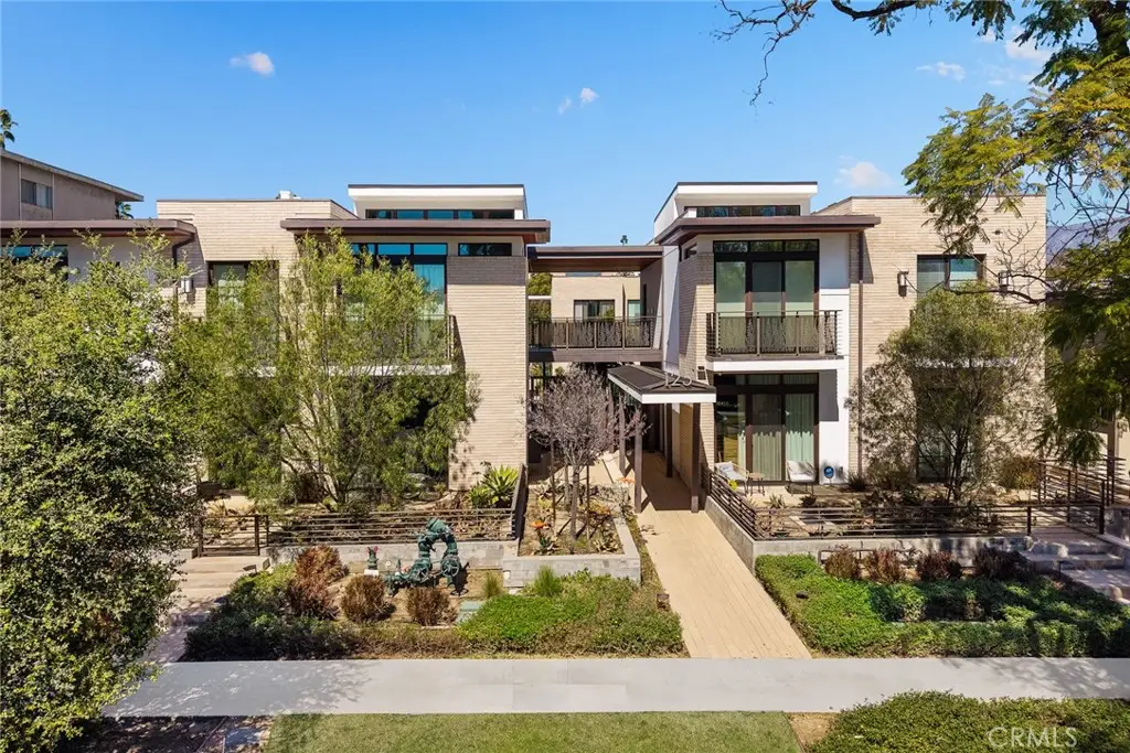 125 Hurlbut #209, Pasadena, CA 91105 - #1