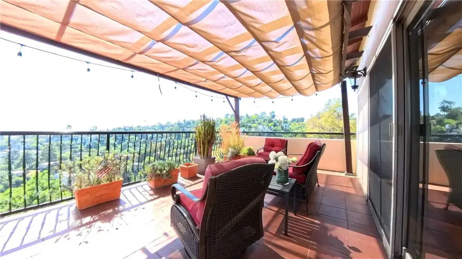 633 Sunnyhill Drive, Los Angeles, CA 90065 - #2