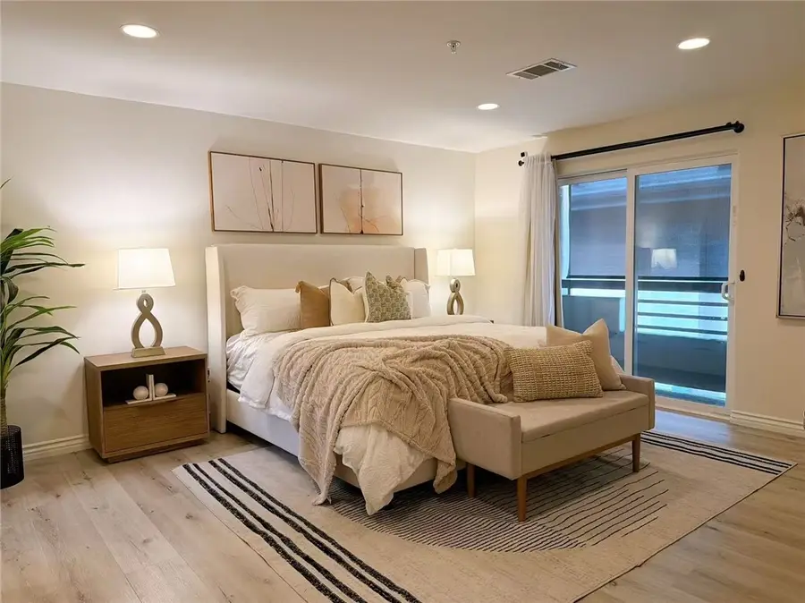 1133 S Hoover Street #314, Los Angeles, CA 90006 - #3