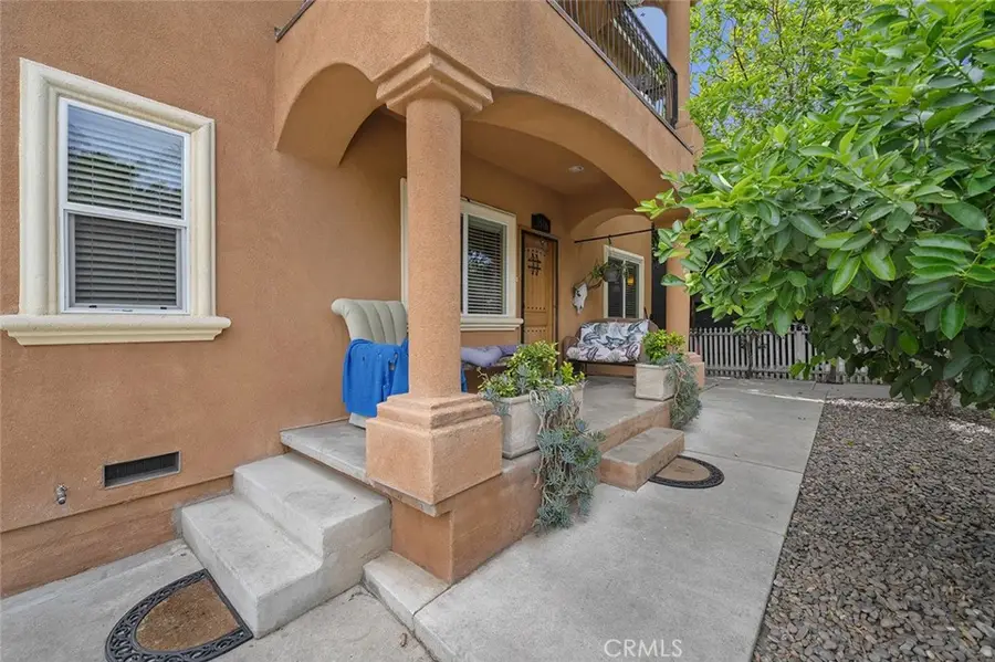 2516 Elsinore Street, Los Angeles, CA 90026 - #3