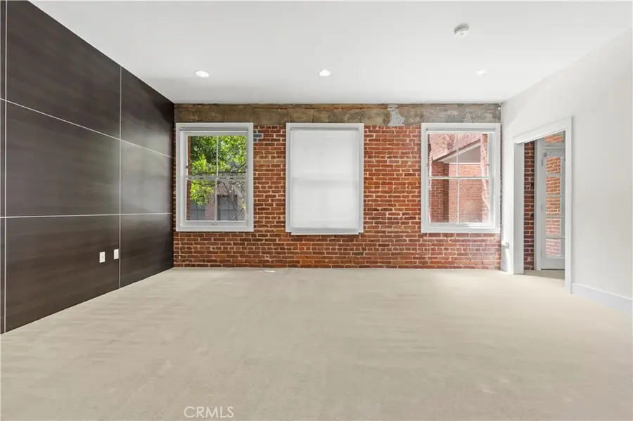 139 S Los Robles Ave #104, Pasadena, CA 91101 - #2
