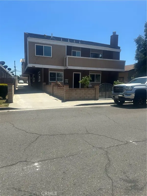 7782 Newman #4, Huntington Beach, CA 92647