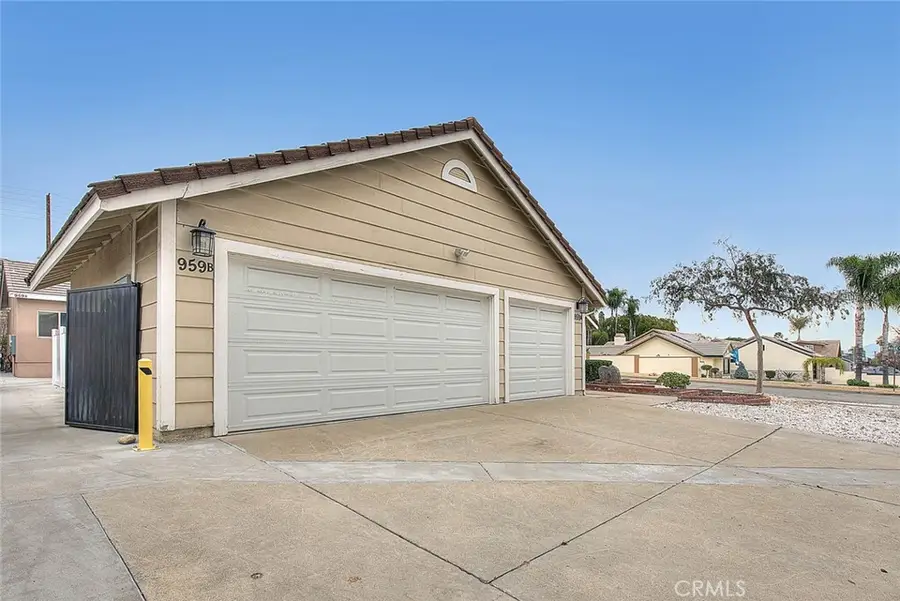 959 -959B Kenwood Street, Upland, CA 91784 - #2