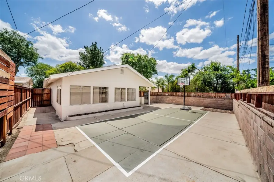 2974 N Alameda Avenue, San Bernardino, CA 92404 - #2