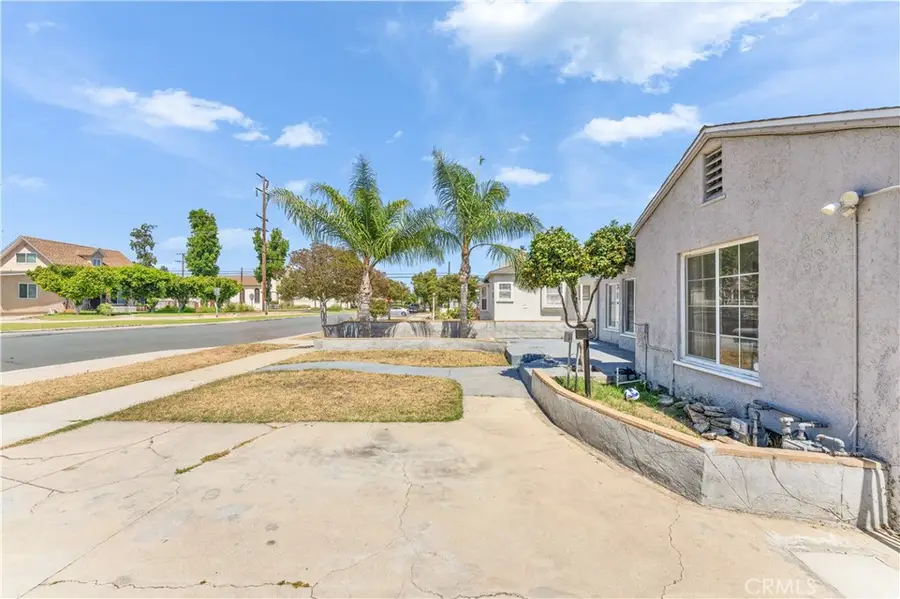 656 E I, Ontario, CA 91764 - #2