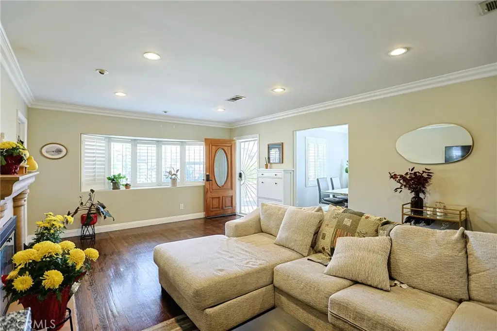 313 E 11th, Azusa, CA 91702 - #1