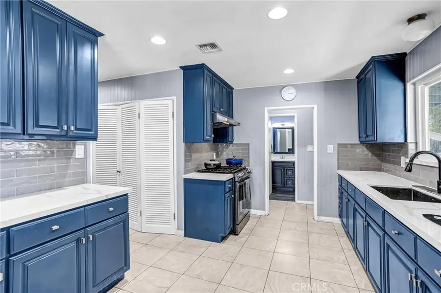 921 S Shasta Street, West Covina, CA 91791 - #2