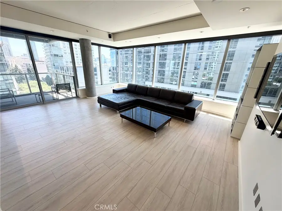 1155 S Grand Avenue #1017, Los Angeles, CA 90015 - #3