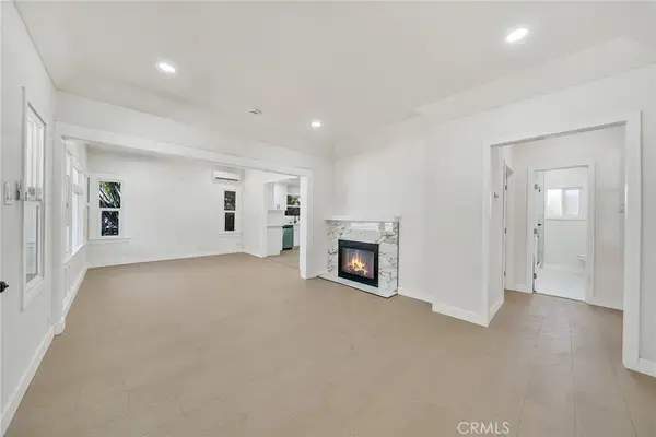 1020 W 70th Street, Los Angeles, CA 90044
