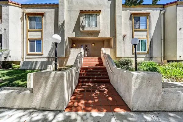 430 N Holliston #104, Pasadena, CA 91106