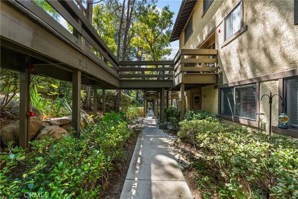 1052 Seco #104, Pasadena, CA 91103 - #1