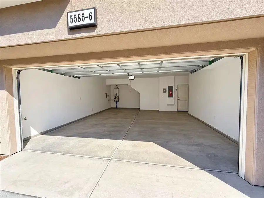 5585 Kate Way #6, Fontana, CA 92336 - #3