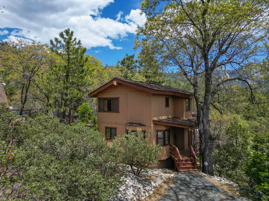 25006 Knob Hill Road, Idyllwild, CA 92549 - Image #2