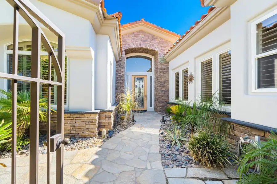 400 Tomahawk Drive, Palm Desert, CA 92211 - Image #3