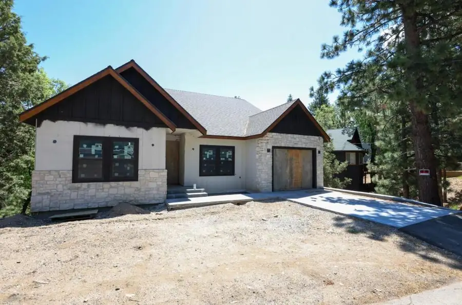 736 Villa Grove Avenue, Big Bear City, CA 92314 - Image #3