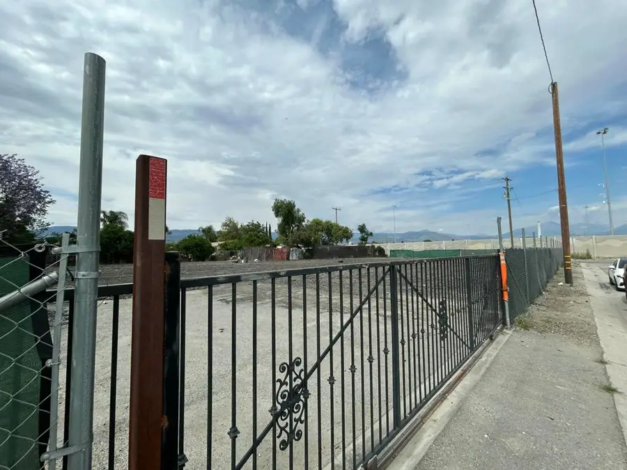 1527 4th Street, San Bernardino, CA 92411 - Image #2