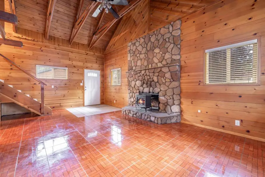 605 Elysian Boulevard, Big Bear City, CA 92314 - Image #3