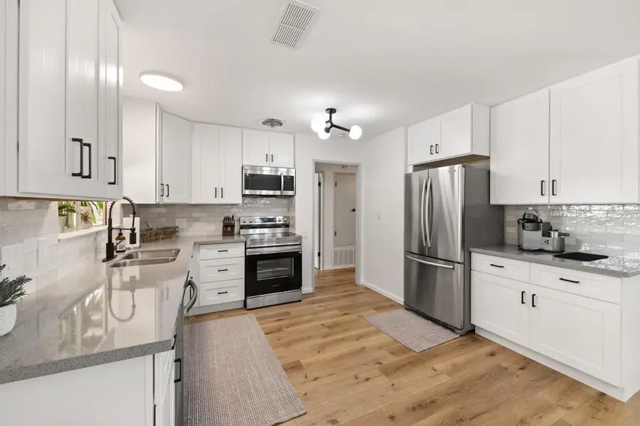 42700 Wisconsin Avenue, Palm Desert, CA 92211 - Image #3