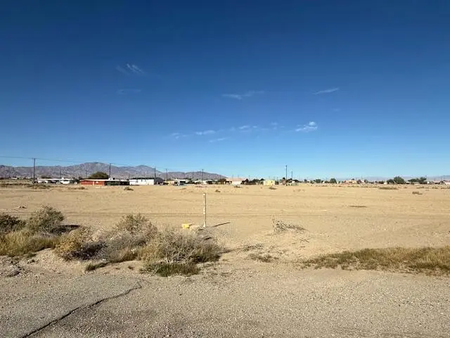 1188 Riviera Cir, Thermal, CA 92274 - Image #2