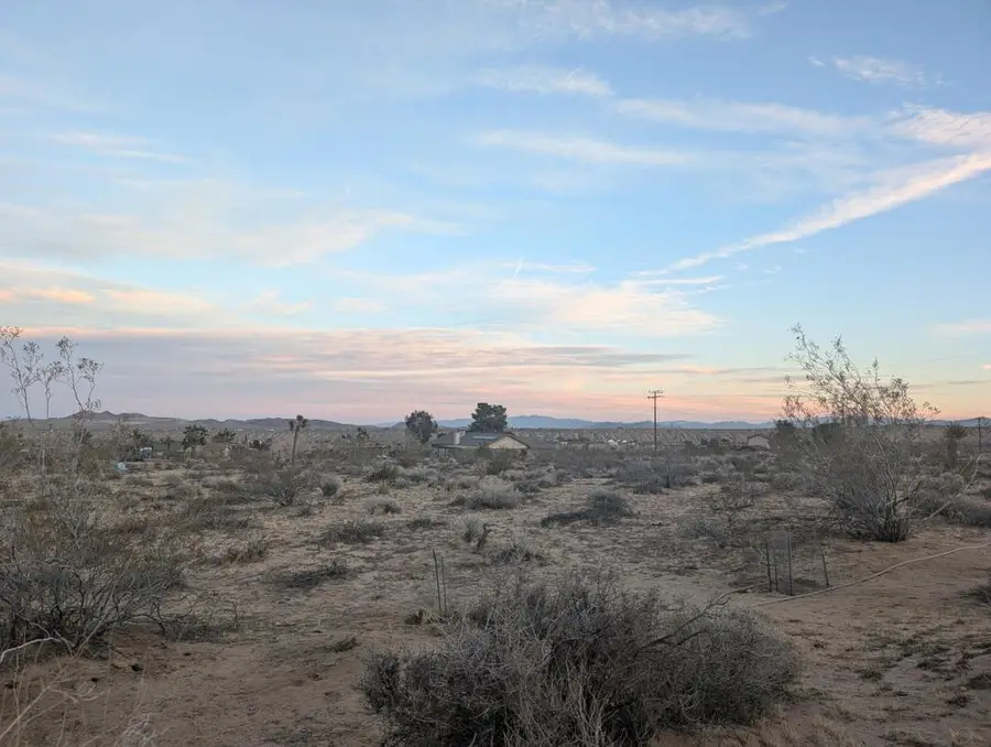 476 Ripon Avenue, Yucca Valley, CA 92284 - Image #3