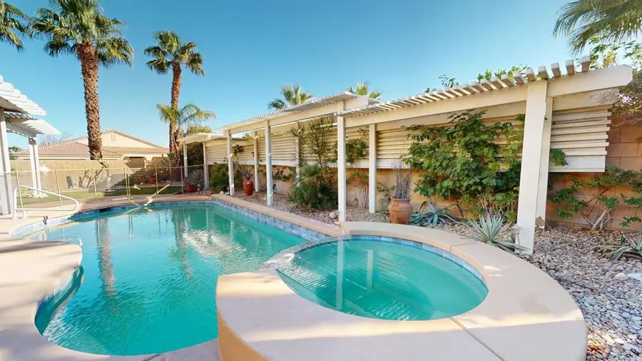 1123 E Circulo San Sorrento Road, Palm Springs, CA 92262 - Image #2