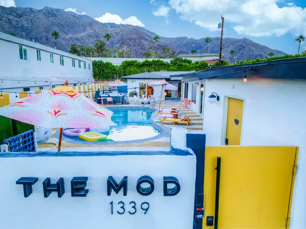 1339 N Indian Canyon Dr Drive, Palm Springs, CA 92262